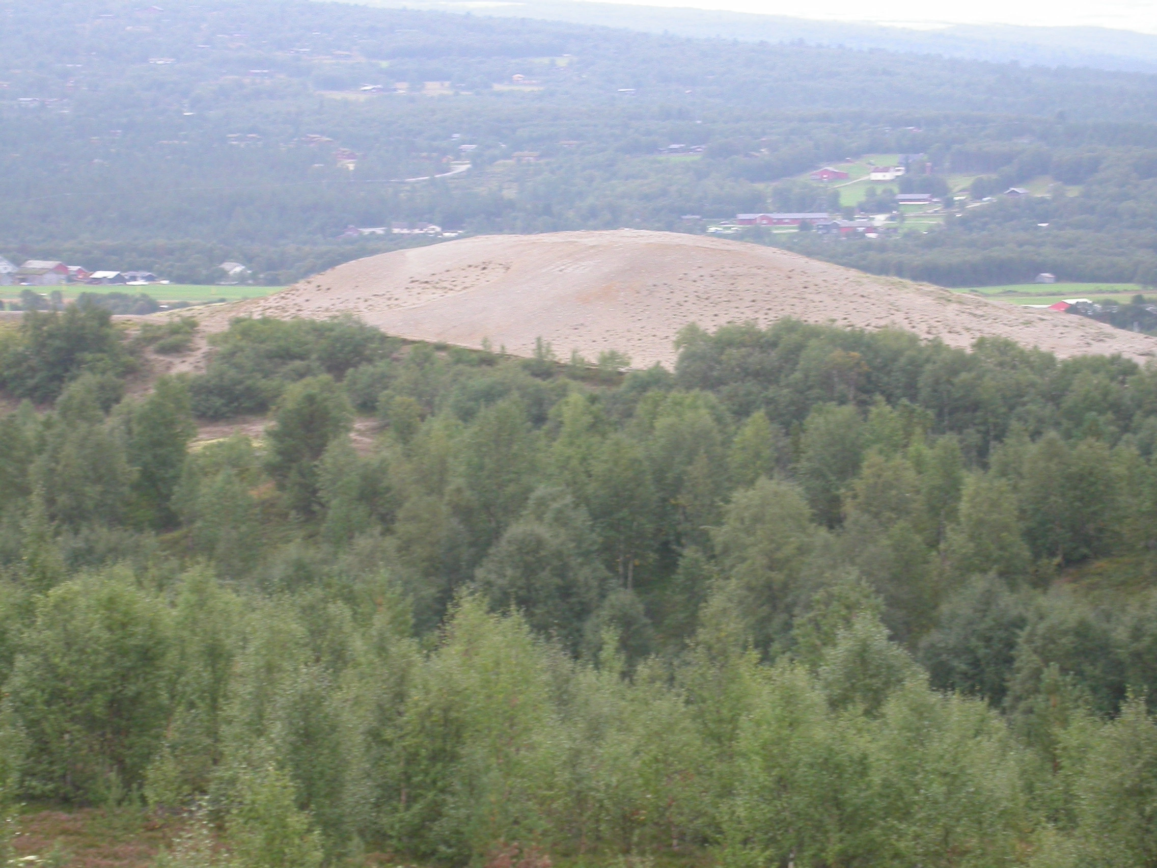 T35-C-2 sterkt endrede fastmarker med dekke av sand eller grus.