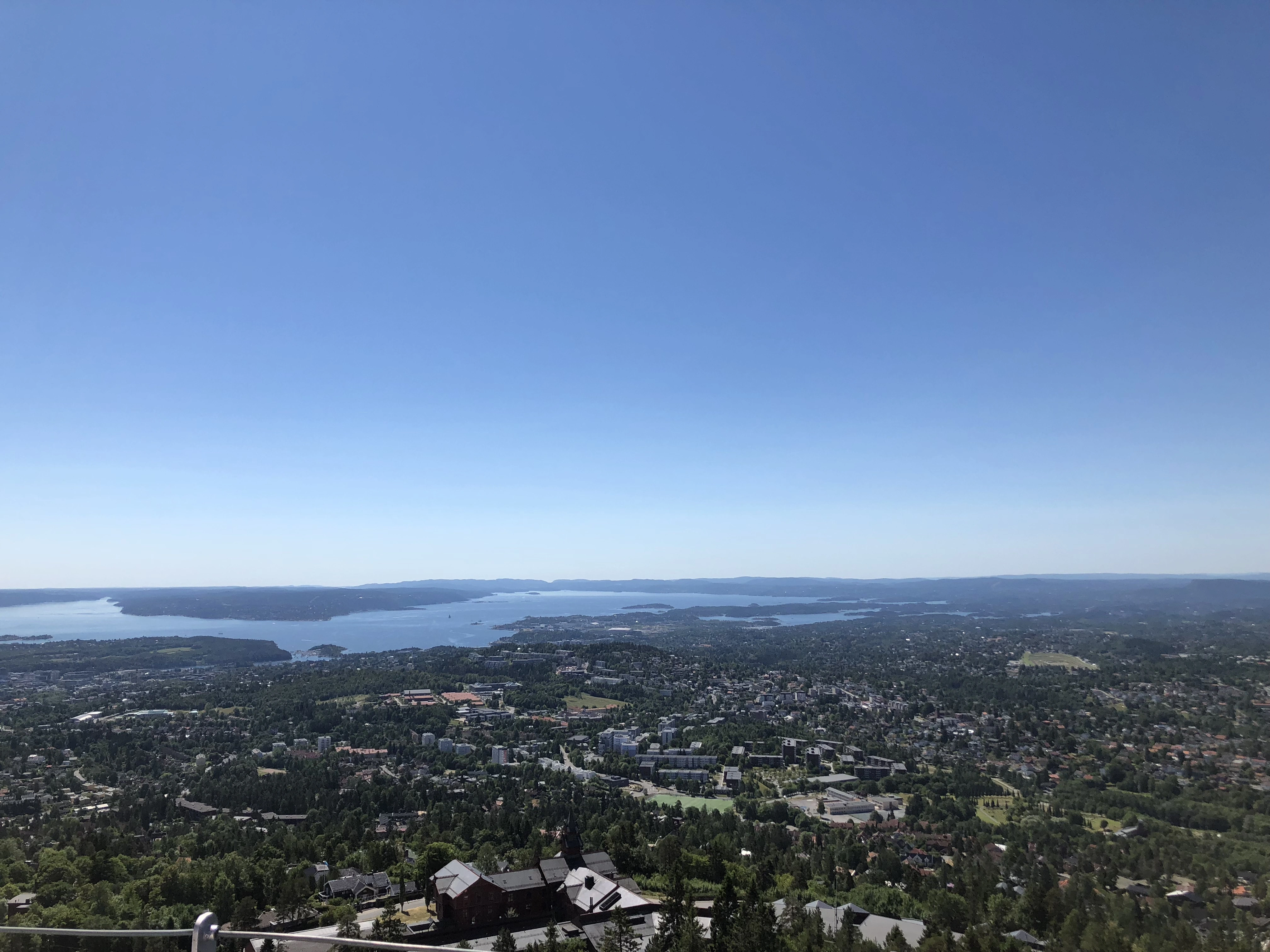 LA-TI-I-A-5 Dalformet ås- og fjellandskap under skoggrensen med tettbebyggelse.